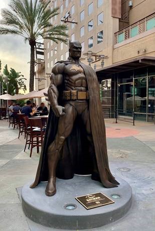 Batman: Hush bronze sculpture located on the AMC Walkway in Downtown Burbank Photo of the Batman: Hush bronze sculpture located on the AMC Walkway in Downtown Burbank, California